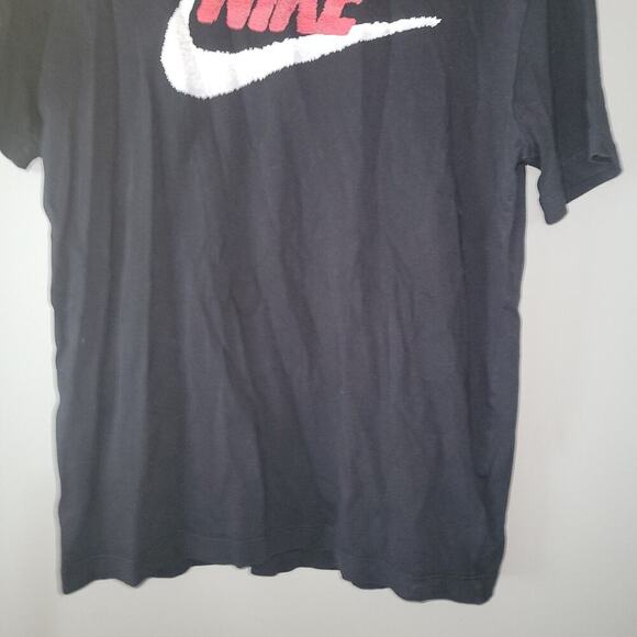 Nike Sportswear Crew Shirt Men's Short Sleeve Black University Red/White Medium - Picture 3 of 9